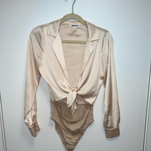 Top - Picture 1 of 2